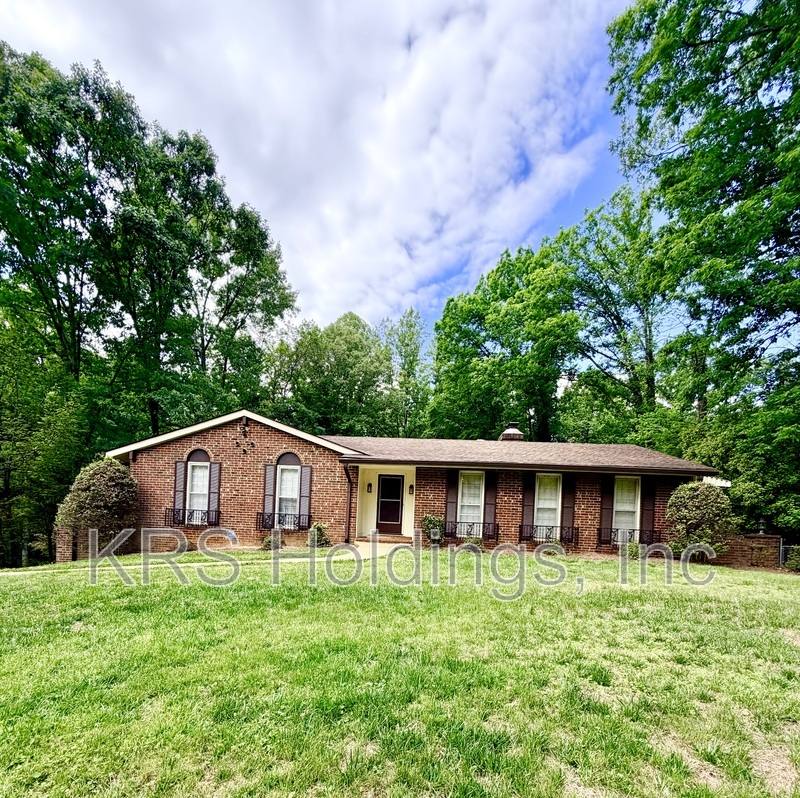 House for rent at 407 Westmoreland Court, Charlottesville, VA 22901