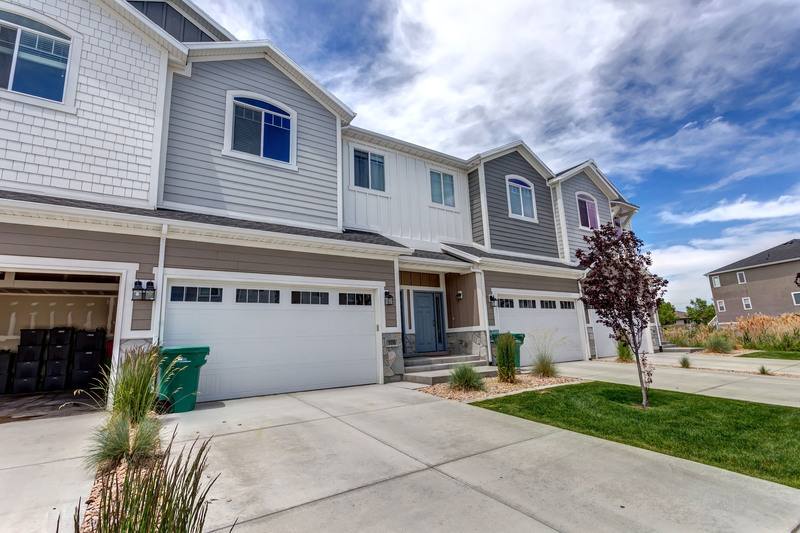 Townhouse for rent at 706 S 1840 W, Orem, UT 84058
