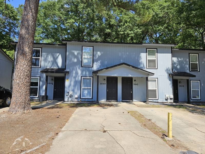 Townhouse for rent at 5842 Aftonshire Dr, Fayetteville, NC 28304