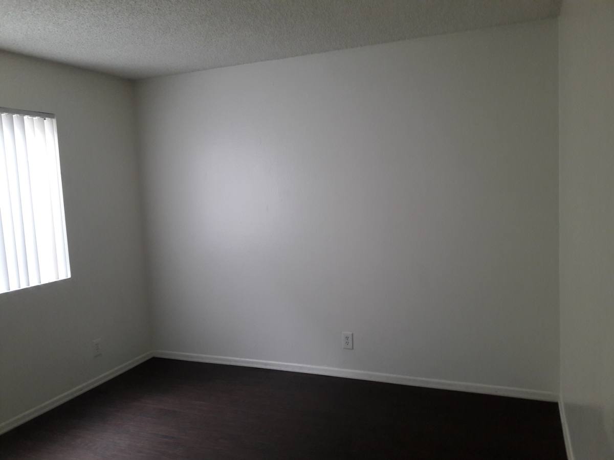 Apartment for rent at 1329 W Civic Center Dr, Santa Ana, CA 92703