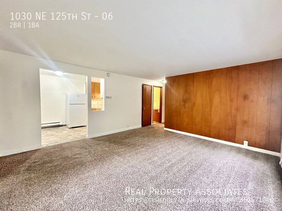 Apartment for rent at 1030 NE 125th St #6, Seattle, WA 98125