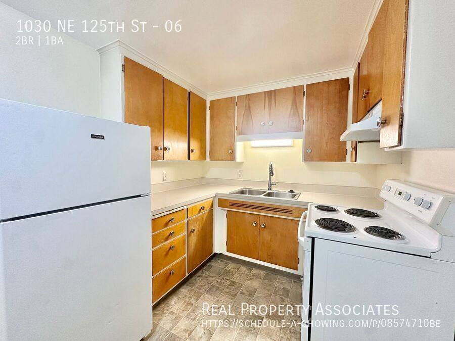 Apartment for rent at 1030 NE 125th St #6, Seattle, WA 98125