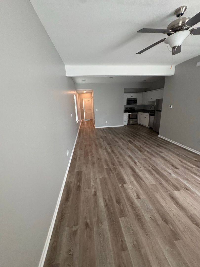 Townhouse for rent at 8046 SW 4th St, Blue Springs, MO 64014