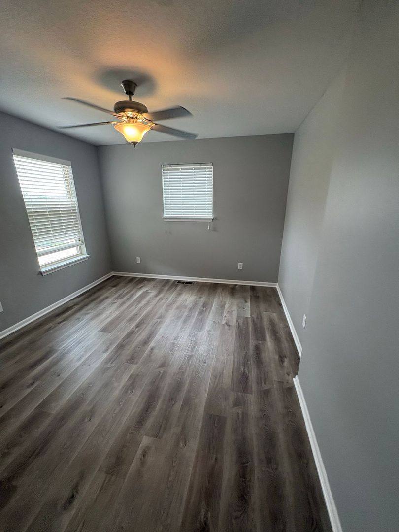Townhouse for rent at 8046 SW 4th St, Blue Springs, MO 64014