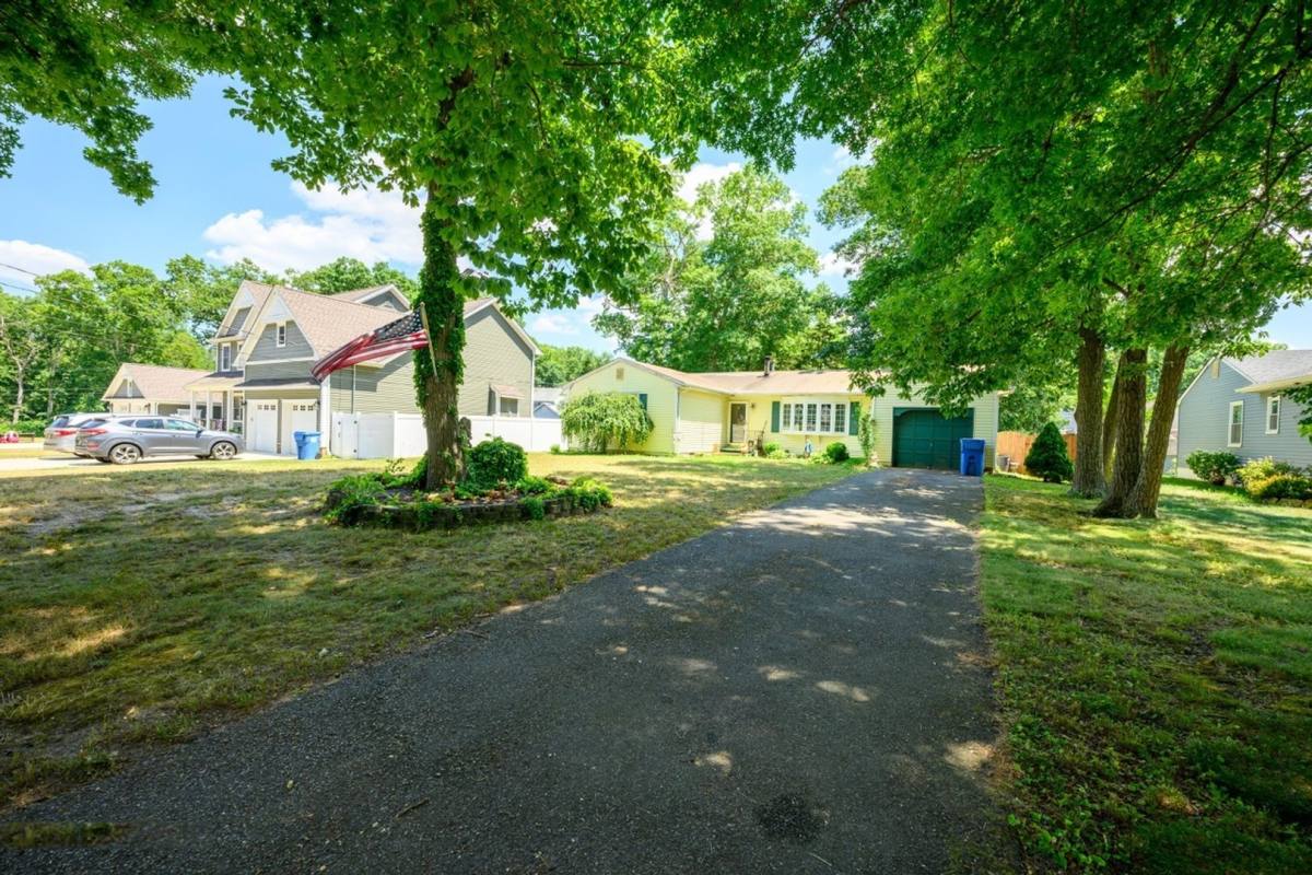 House for rent at 2556 Woodland Rd, Manchester Township, NJ 08759