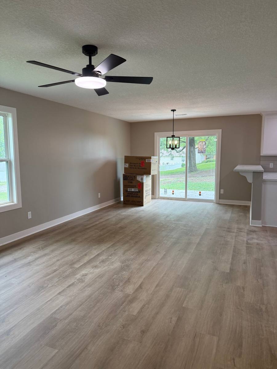 Apartment for rent at 105 W Benton St, Savannah, MO 64485