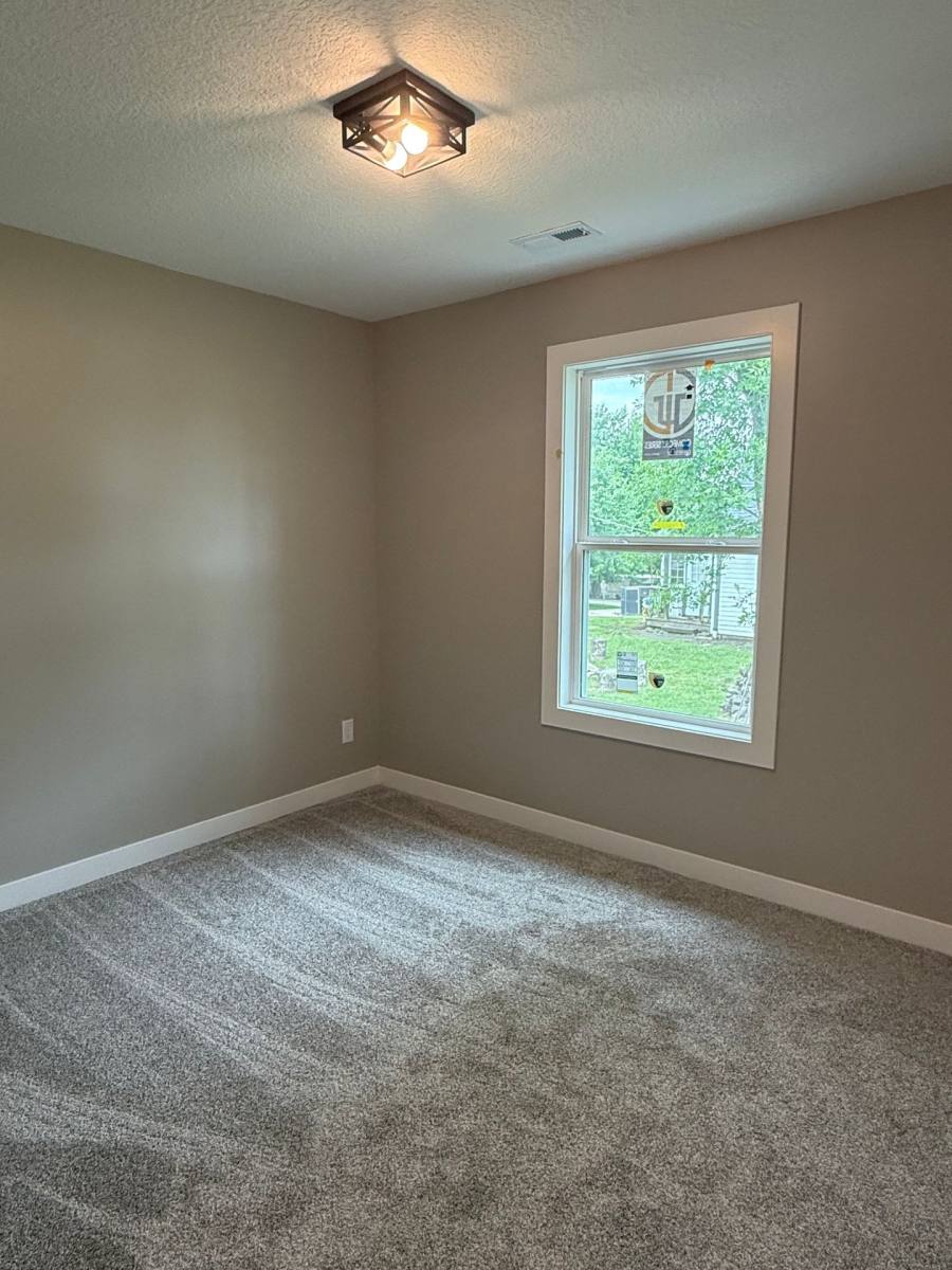Apartment for rent at 105 W Benton St, Savannah, MO 64485
