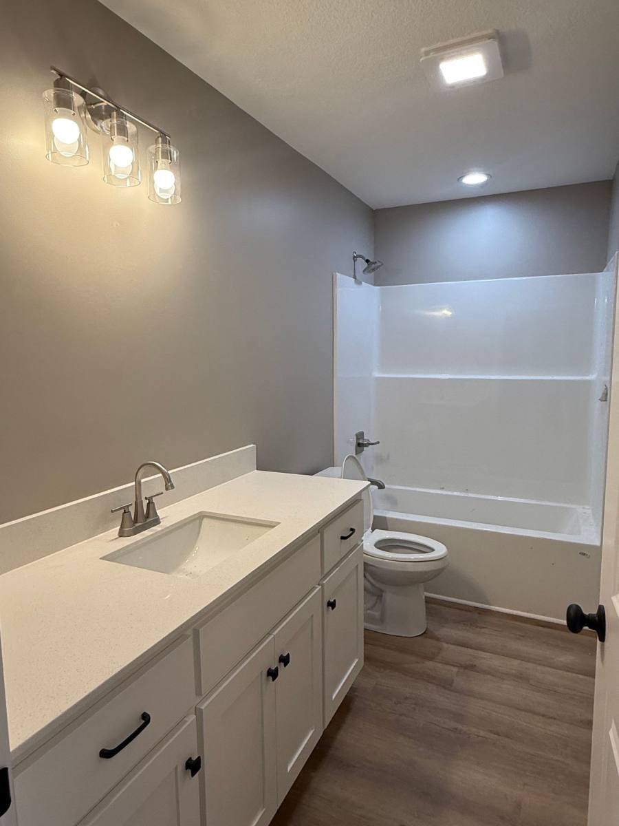 Apartment for rent at 105 W Benton St, Savannah, MO 64485