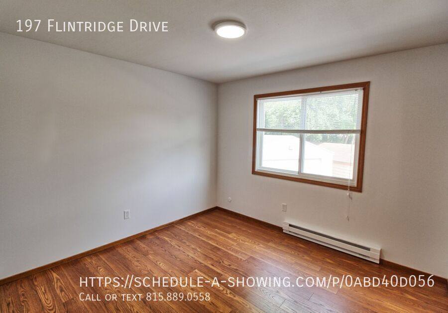 Apartment for rent at 197 Flintridge Dr, Rockford, IL 61107