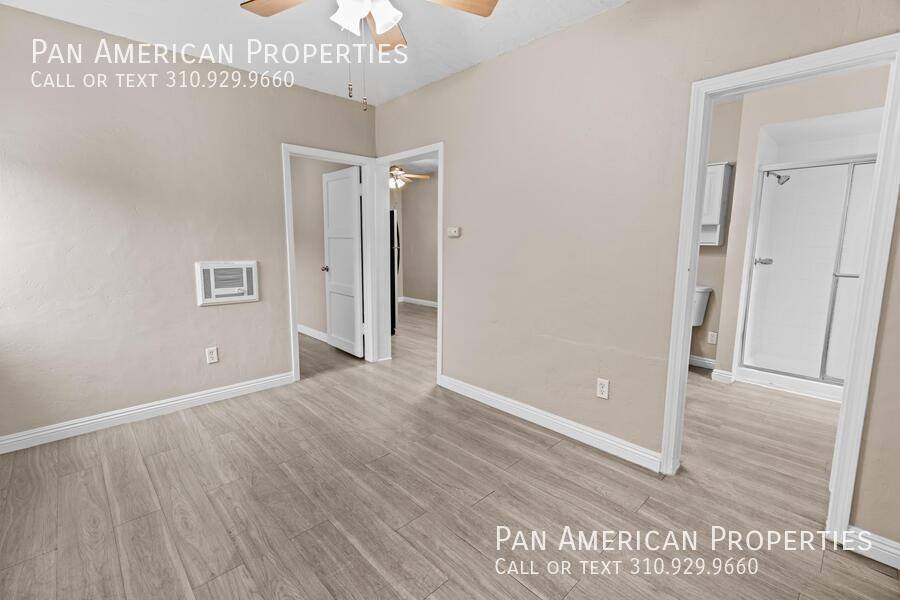 Townhouse for rent at 1543150 Van Buren, Midway City, CA 92655