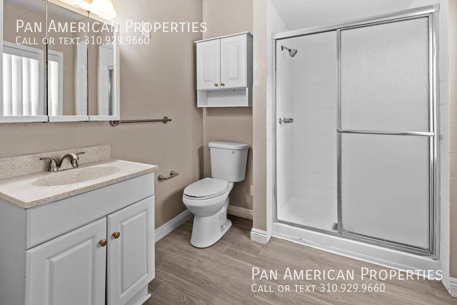 Townhouse for rent at 1543150 Van Buren, Midway City, CA 92655