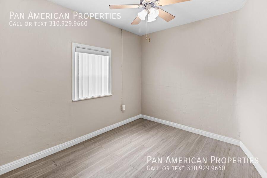 Townhouse for rent at 1543150 Van Buren, Midway City, CA 92655