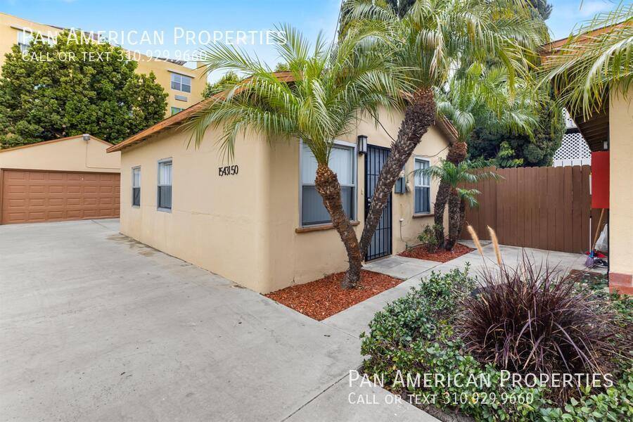 Townhouse for rent at 1543150 Van Buren, Midway City, CA 92655