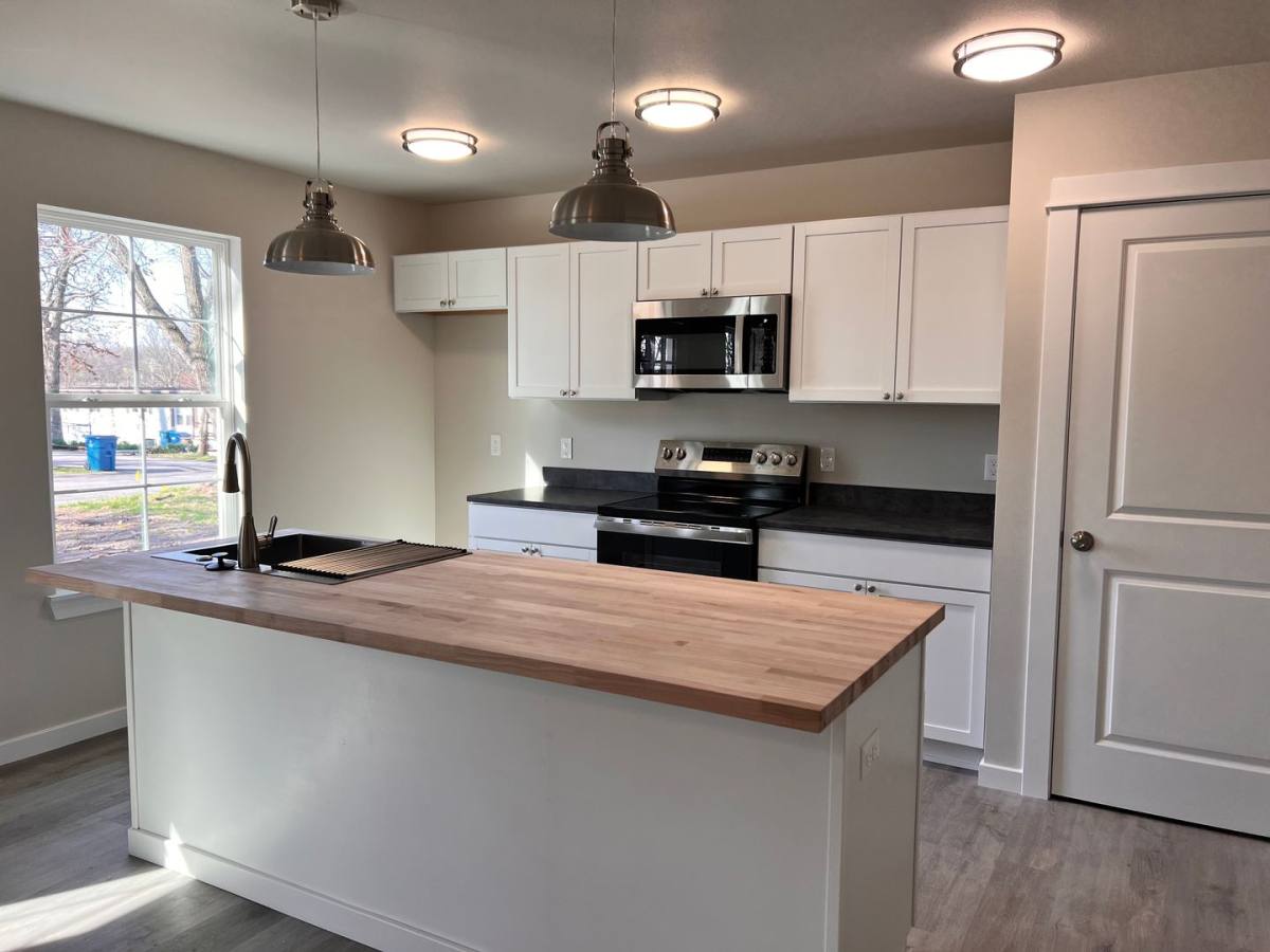 Townhouse for rent at 1107 - 1109 E, Joplin, MO 64804