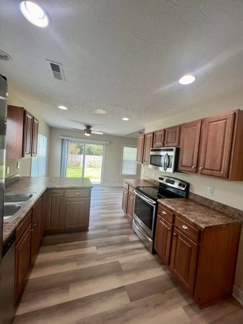 House for rent at 824 Rolling Pines Loop Rd, Leland, NC 28451