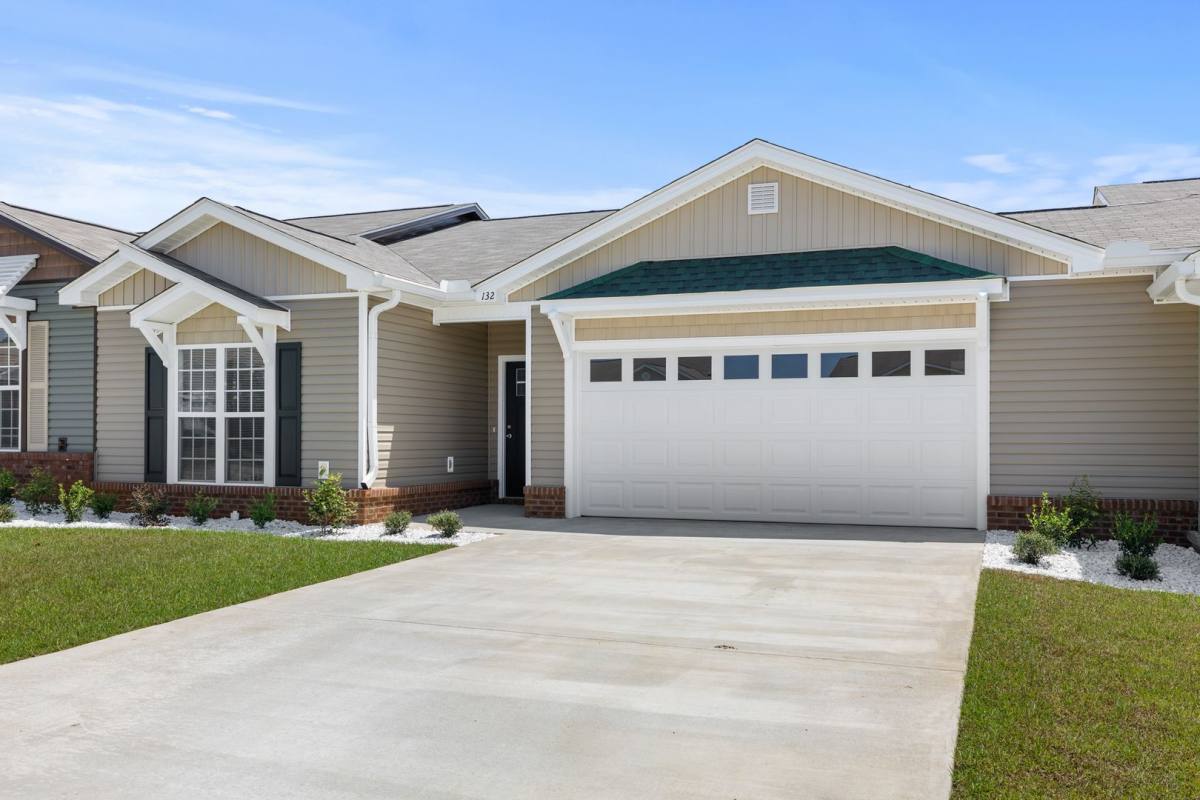 Townhouse for rent at 132 Wingate Ave, Enterprise, AL 36330