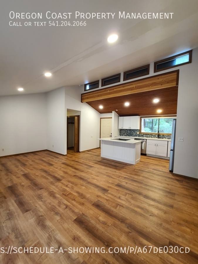 House for rent at 175 SW The Pines Dr, Depoe Bay, OR 97341