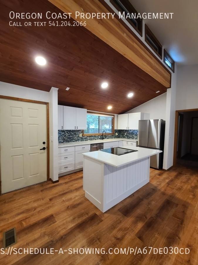 House for rent at 175 SW The Pines Dr, Depoe Bay, OR 97341