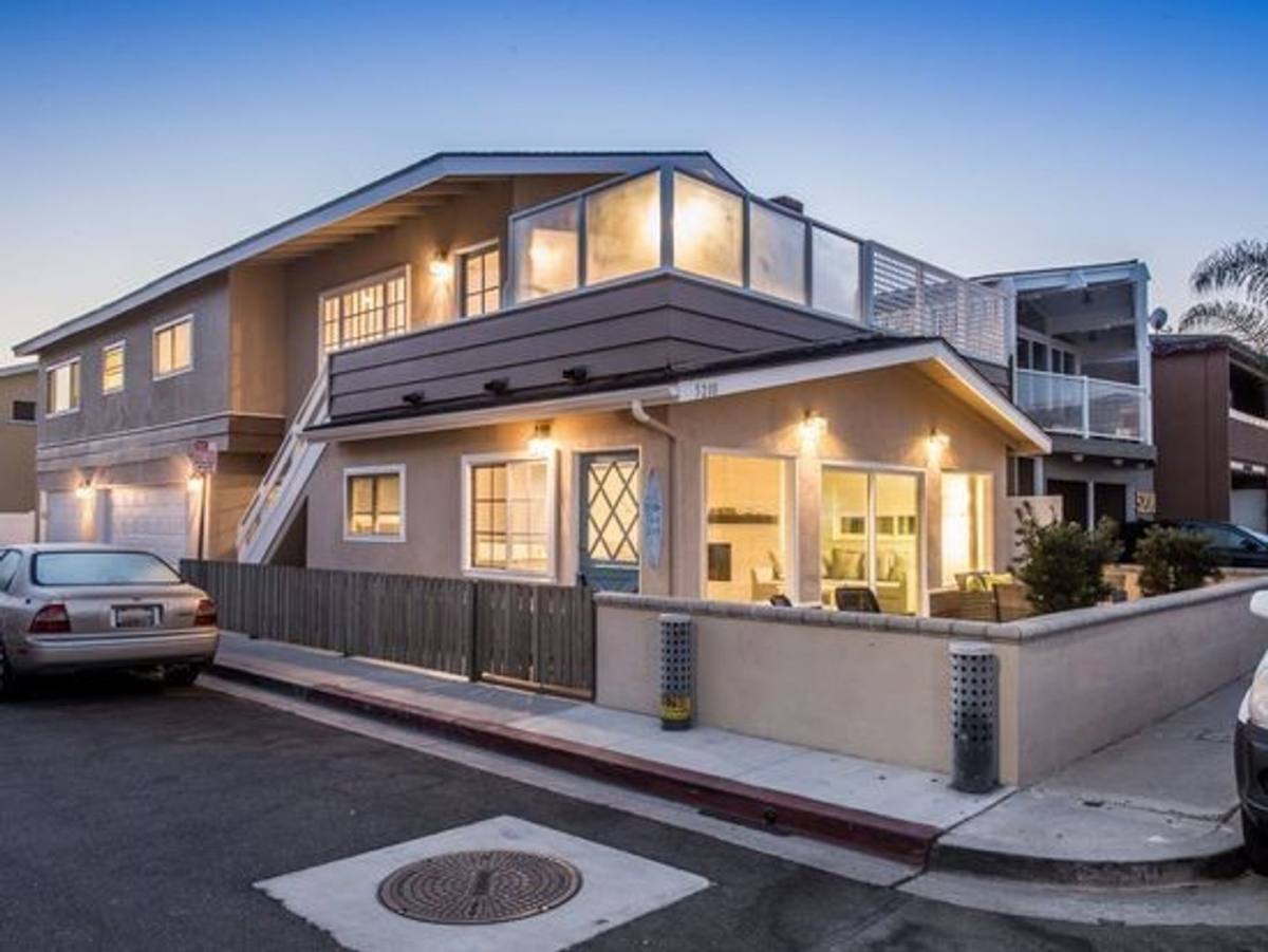 Apartment for rent at 5210 Neptune Ave, Newport Beach, CA 92663