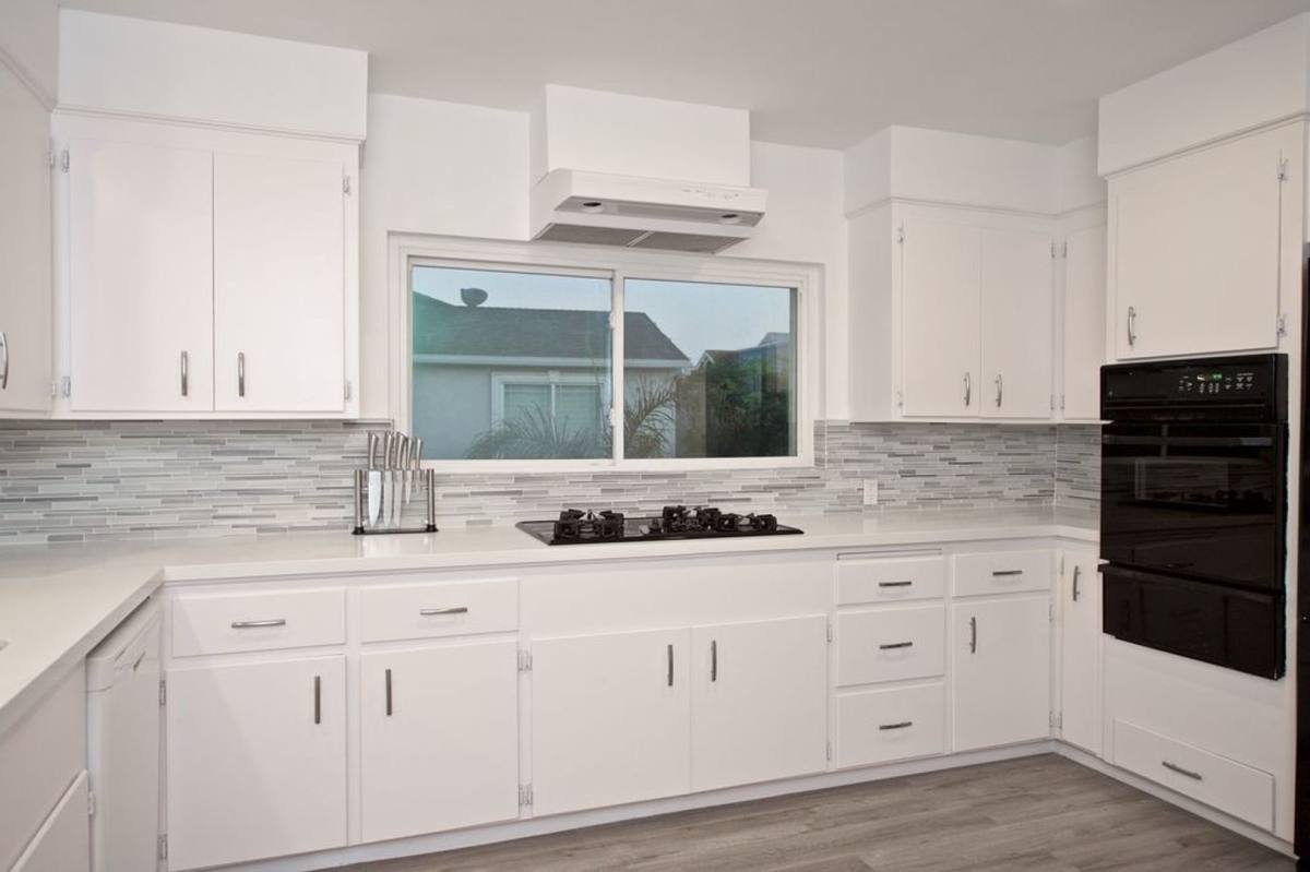Apartment for rent at 5210 Neptune Ave, Newport Beach, CA 92663