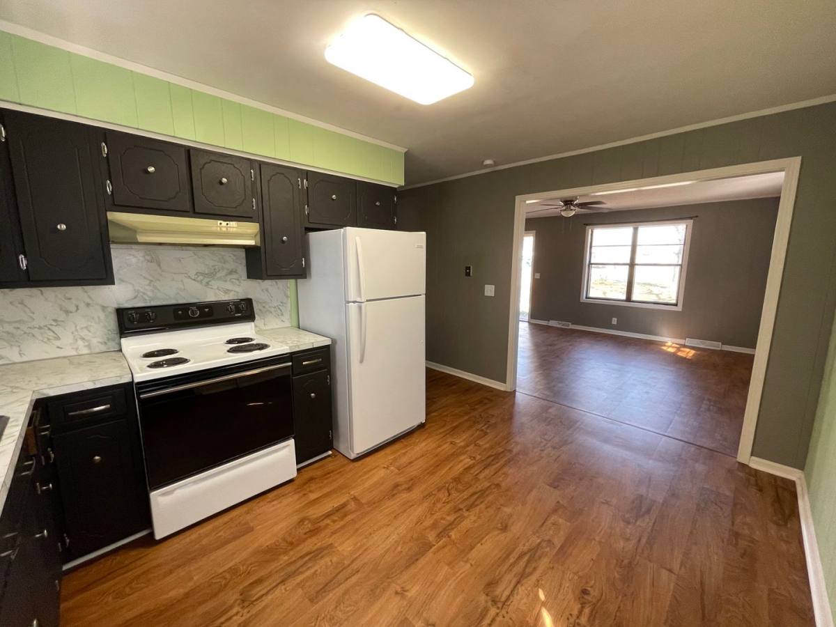 Apartment for rent at 829 Glendale Rd, Murray, KY 42071