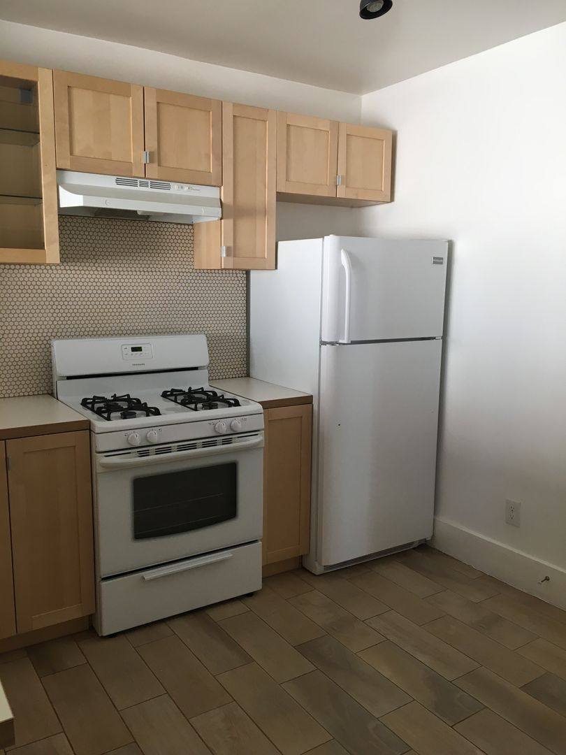 Apartment for rent at 1821-1827 S Ardmore Ave, Los Angeles, CA 90006