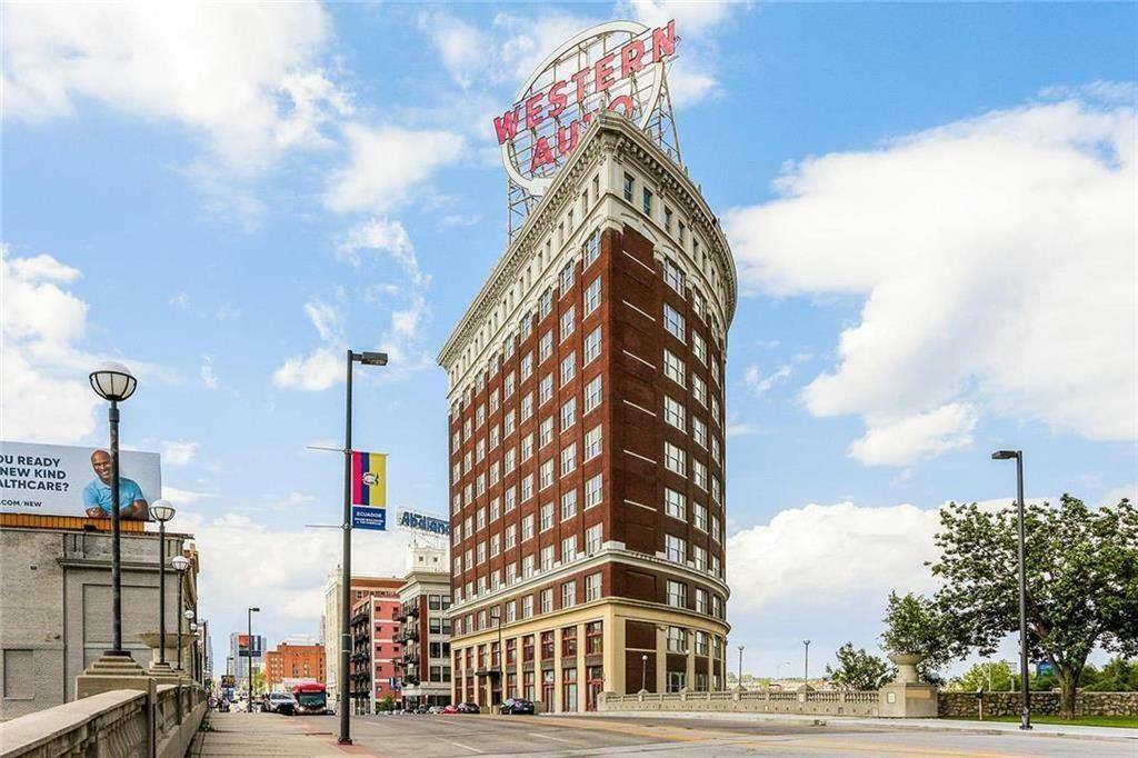 Apartment for rent at 2107 Grand Blvd #603, Kansas City, MO 64108