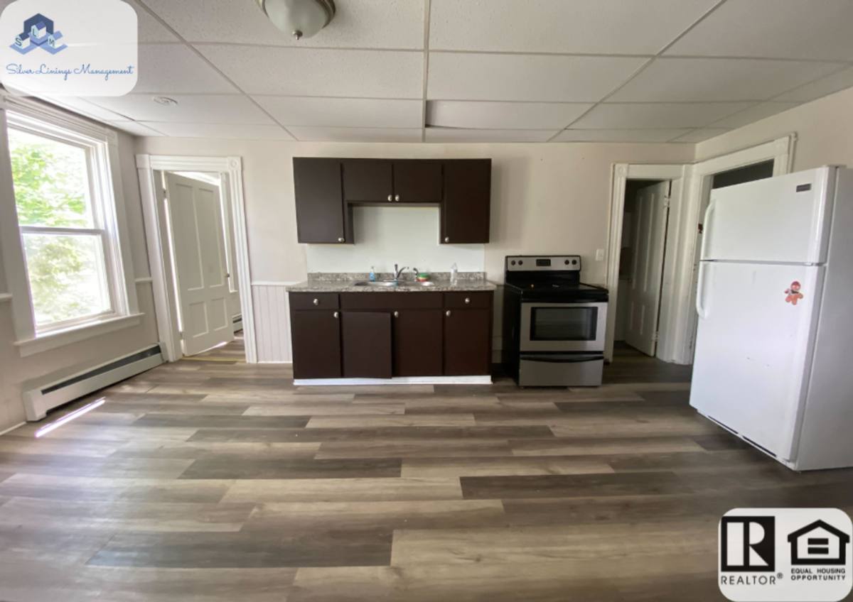 Apartment for rent at 86 Park St, Gardner, MA 01440