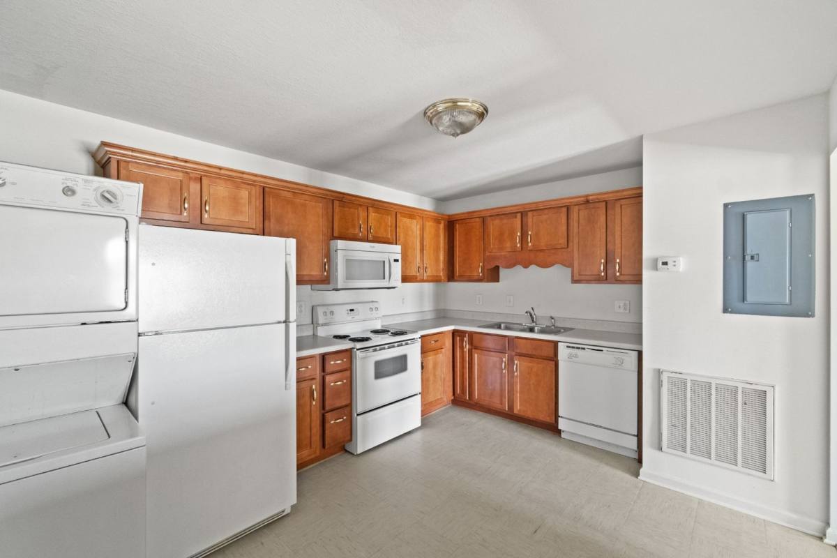 Apartment for rent at 418 Jack Miller Blvd, Clarksville, TN 37042