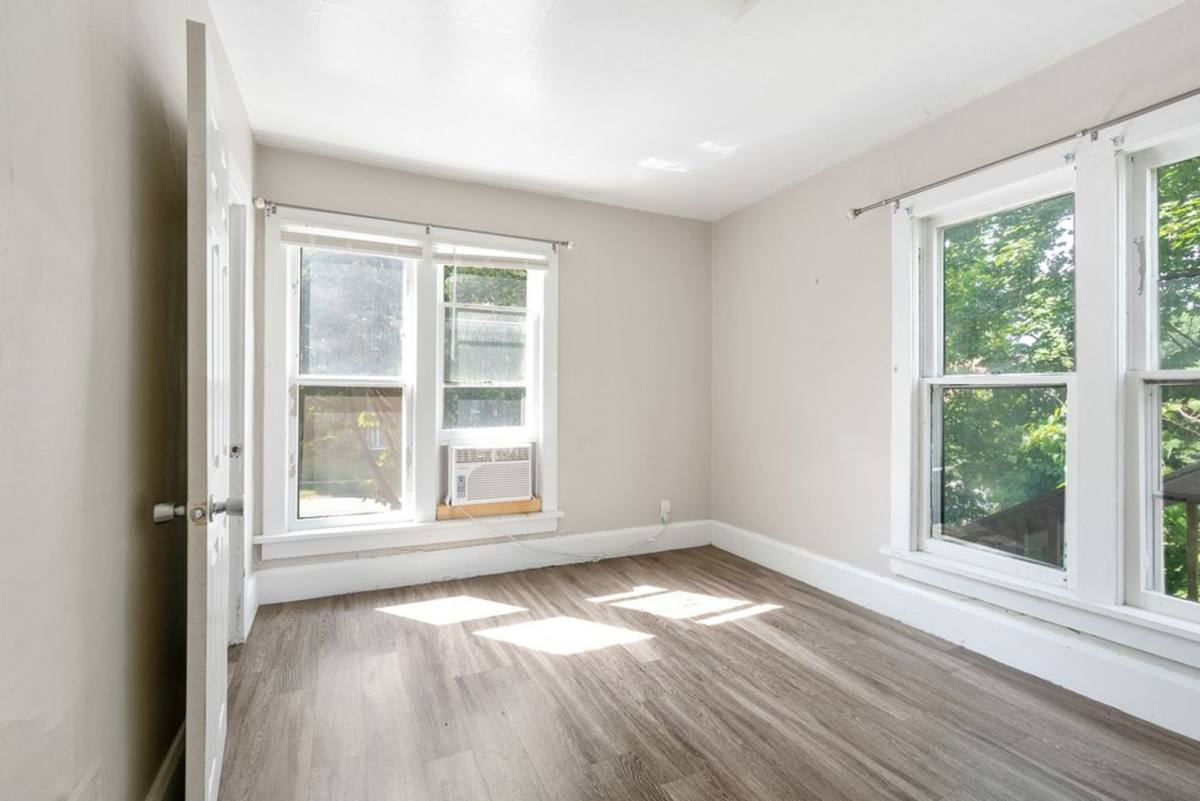 Apartment for rent at 1012 Clay St, Cedar Falls, IA 50613