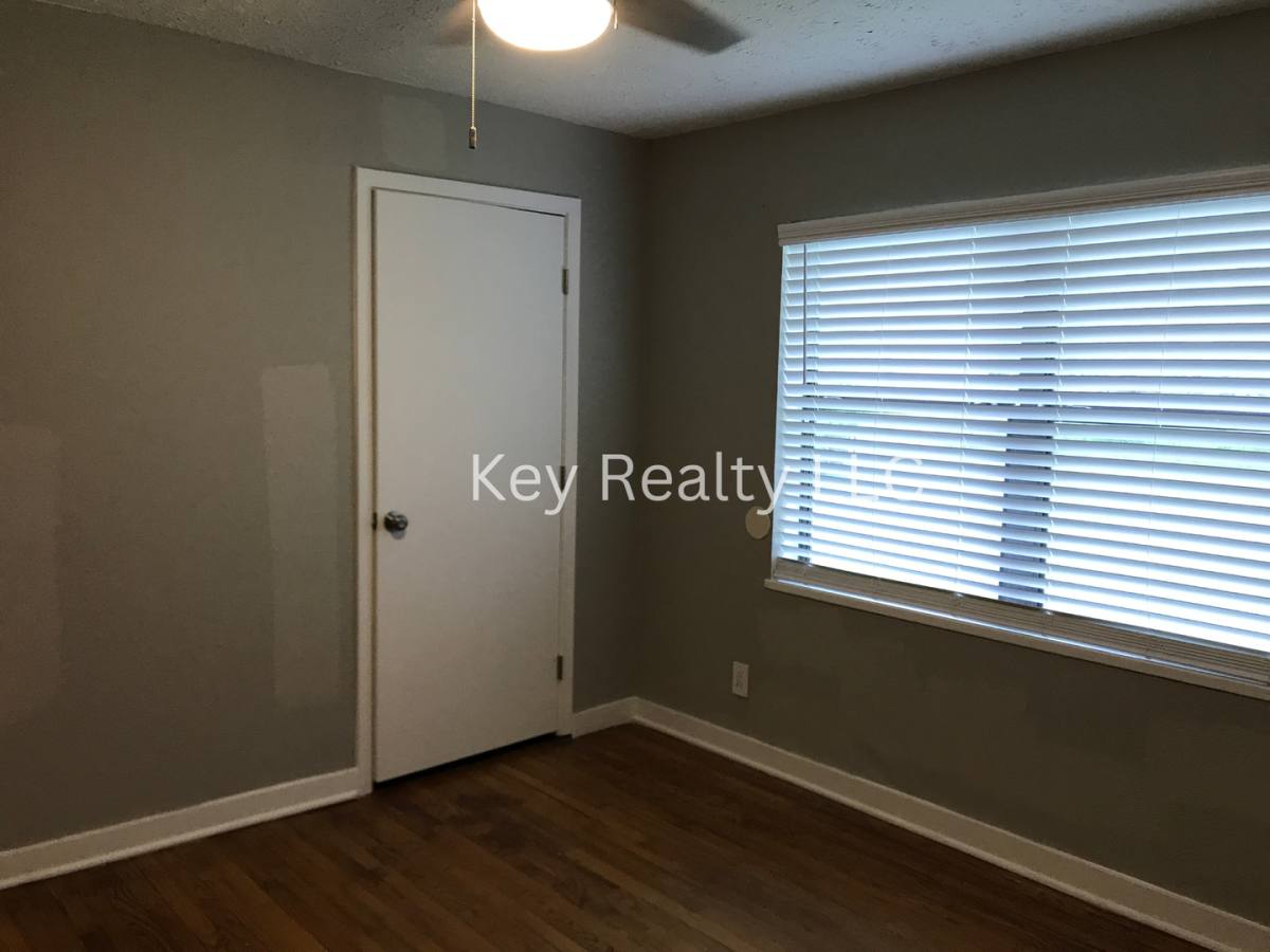 House for rent at 2016 Clover Lane, Alexandria, LA 71301