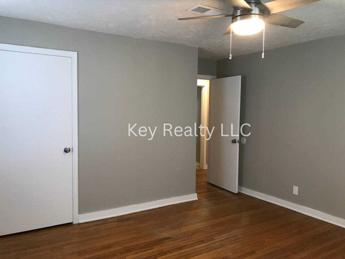House for rent at 2016 Clover Lane, Alexandria, LA 71301