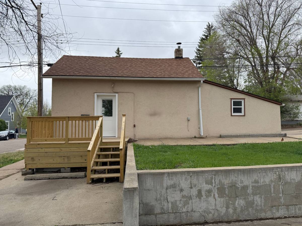 House for rent at 22 5th St W, Dickinson, ND 58601