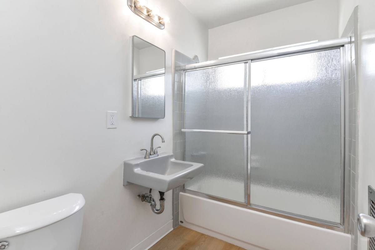 Apartment for rent at 657 Milford St, Glendale, CA 91203