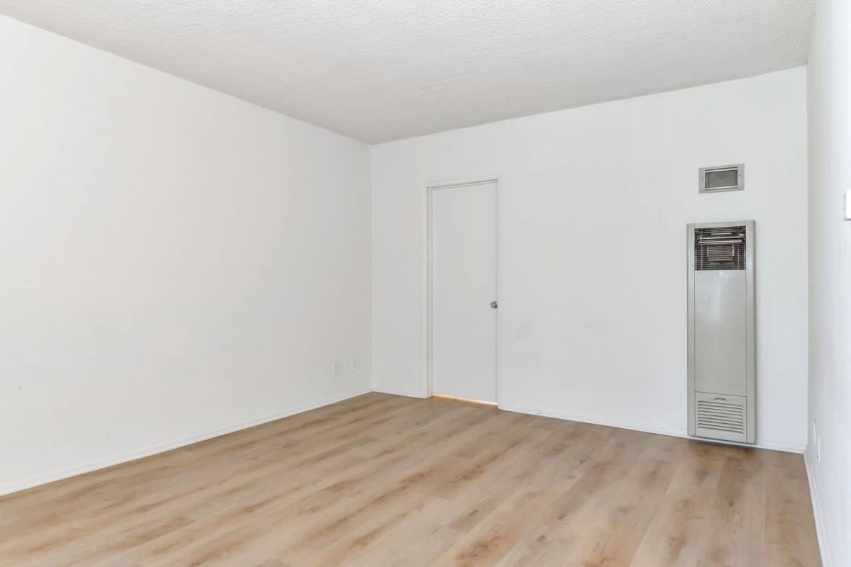 Apartment for rent at 657 Milford St, Glendale, CA 91203