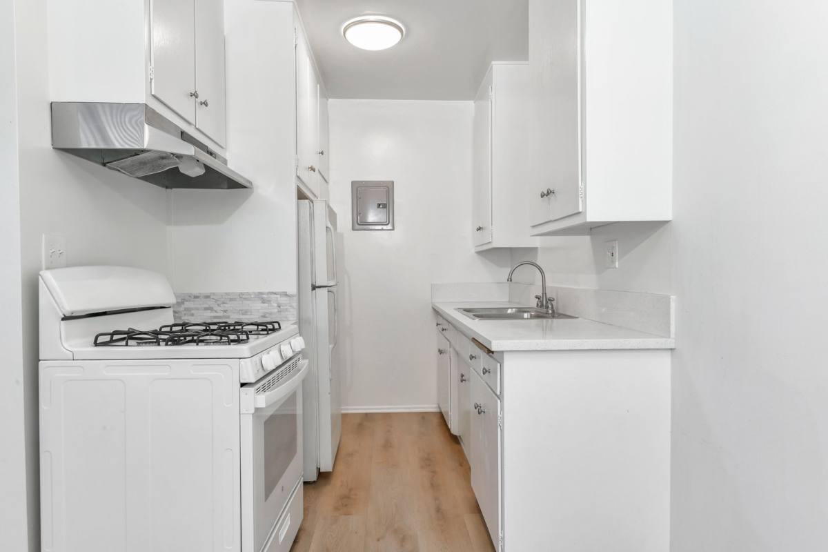 Apartment for rent at 657 Milford St, Glendale, CA 91203