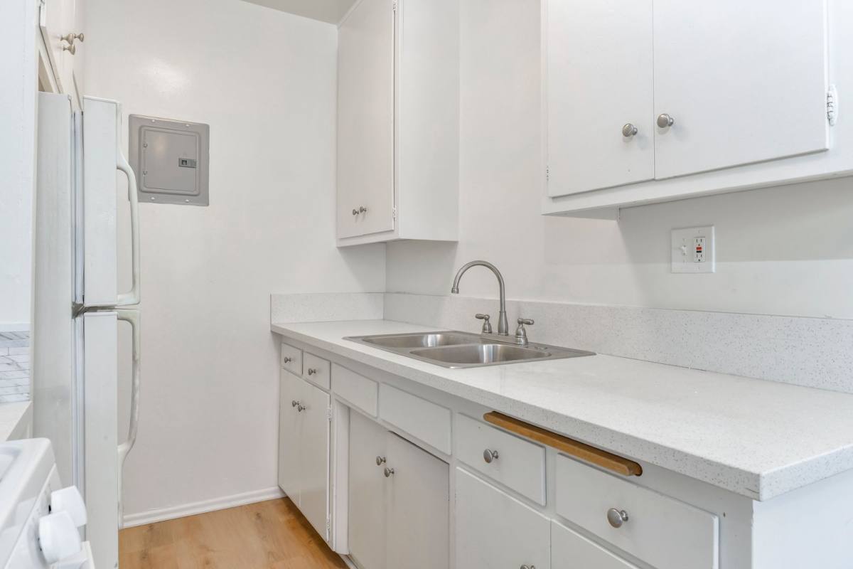 Apartment for rent at 657 Milford St, Glendale, CA 91203