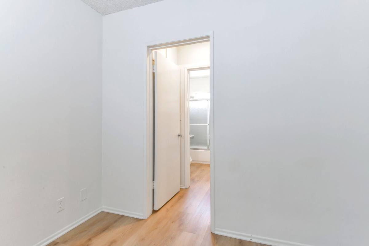 Apartment for rent at 657 Milford St, Glendale, CA 91203