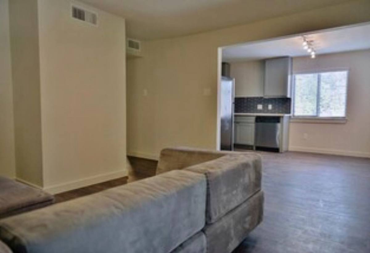 Apartment for rent at 3412 Graustark St, Houston, TX 77006