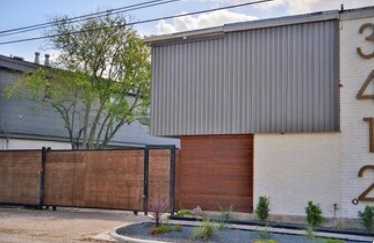 Apartment for rent at 3412 Graustark St, Houston, TX 77006