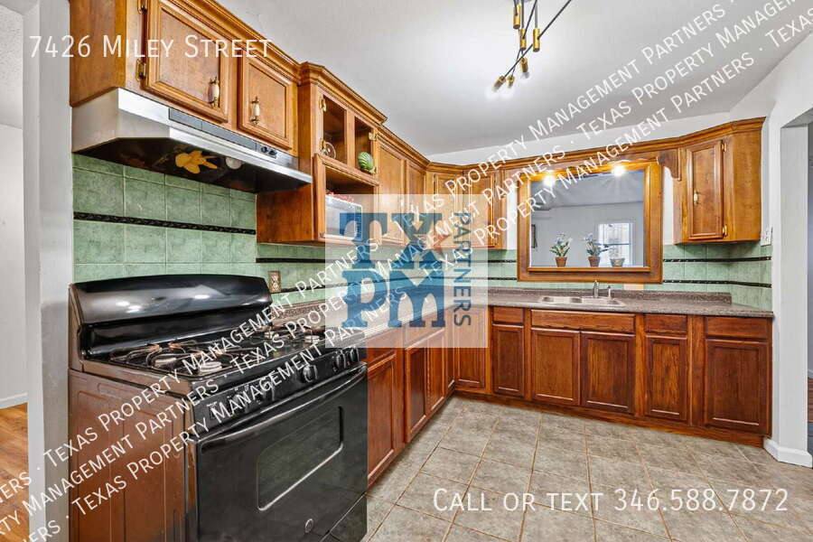 House for rent at 7426 Miley St, Houston, TX 77028