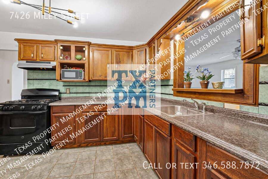 House for rent at 7426 Miley St, Houston, TX 77028