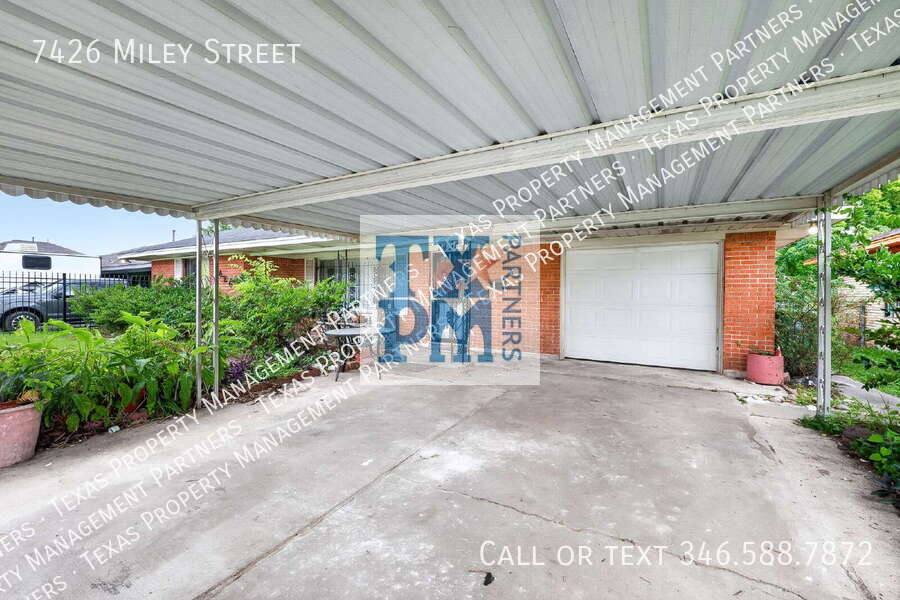 House for rent at 7426 Miley St, Houston, TX 77028