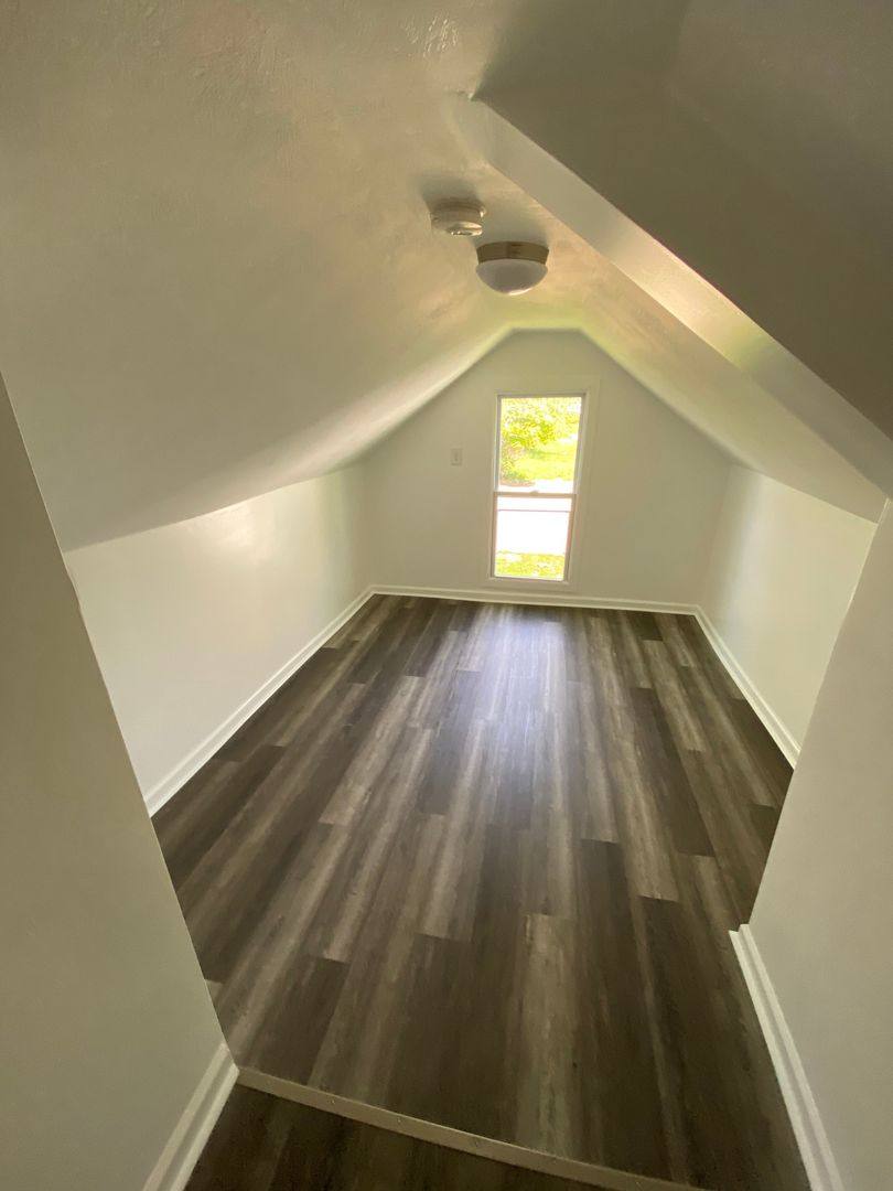 Apartment for rent at 3295 W 50th St, Cleveland, OH 44102
