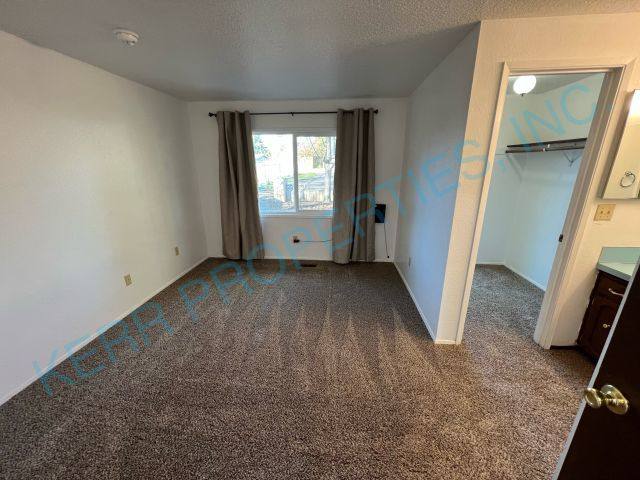 House for rent at 18138 Seaman Ave, Sandy, OR 97055