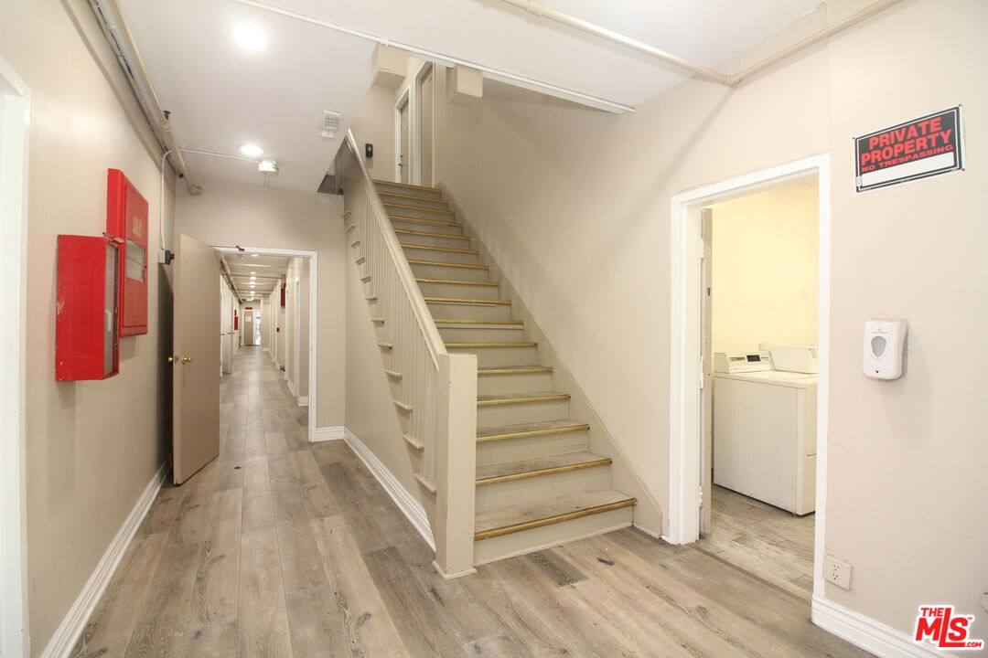 Apartment for rent at 647 W 18th St #108, Los Angeles, CA 90015