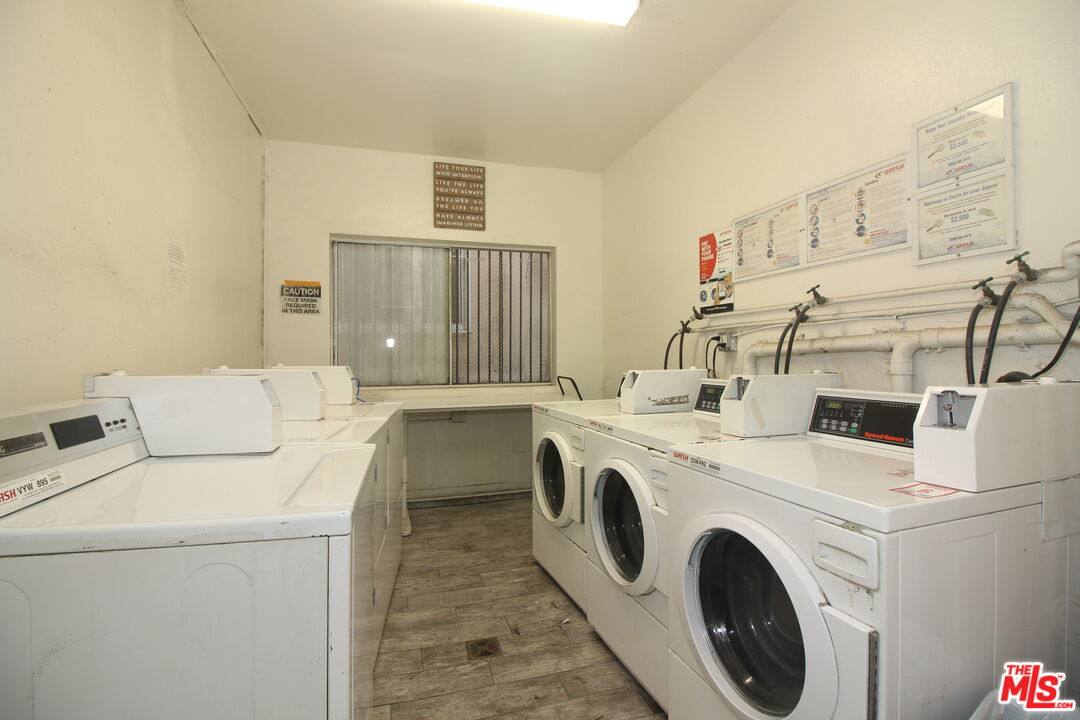 Apartment for rent at 647 W 18th St #108, Los Angeles, CA 90015
