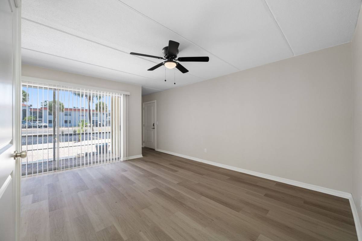 Apartment for rent at 7950 Blind Pass Rd, Saint Petersburg, FL 33706