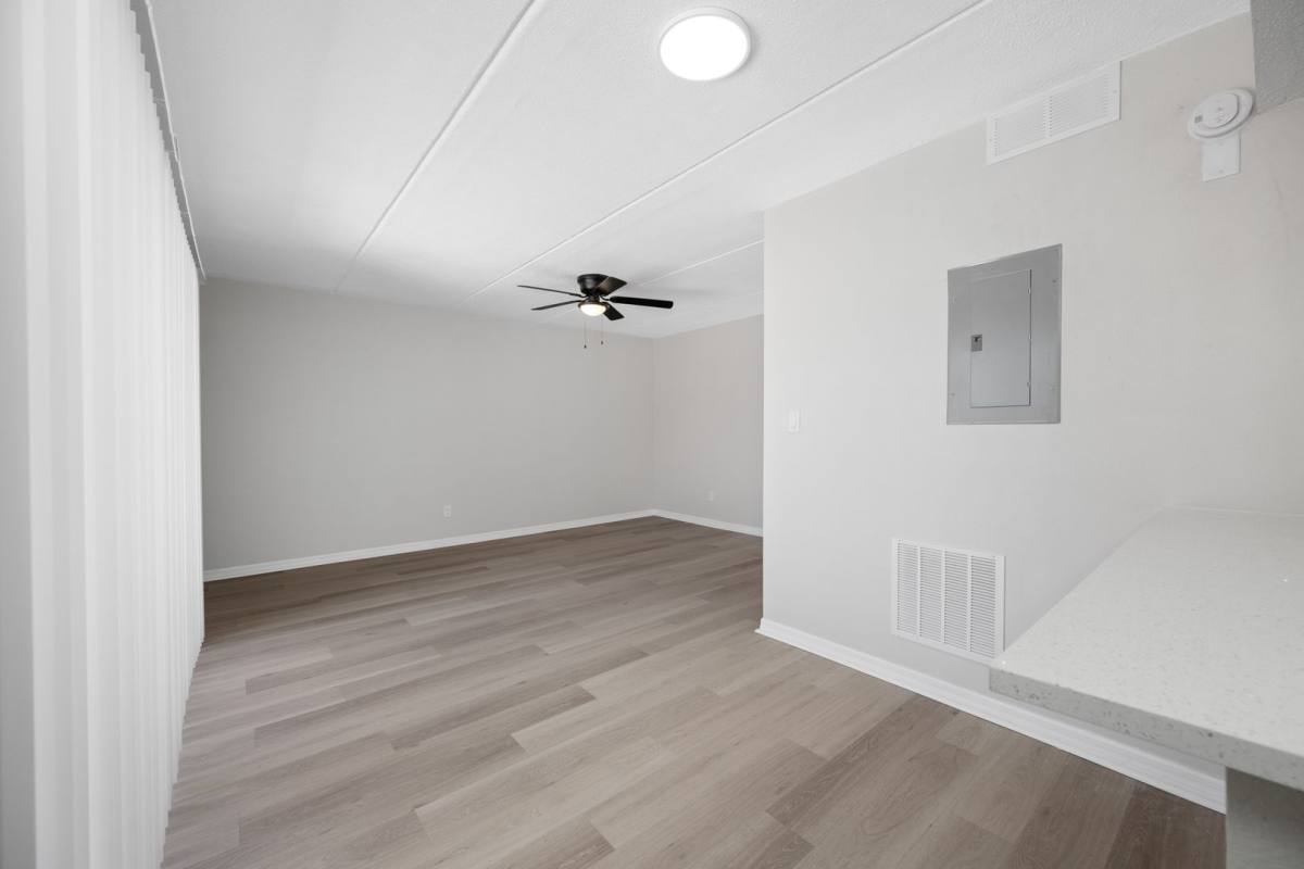 Apartment for rent at 7950 Blind Pass Rd, Saint Petersburg, FL 33706