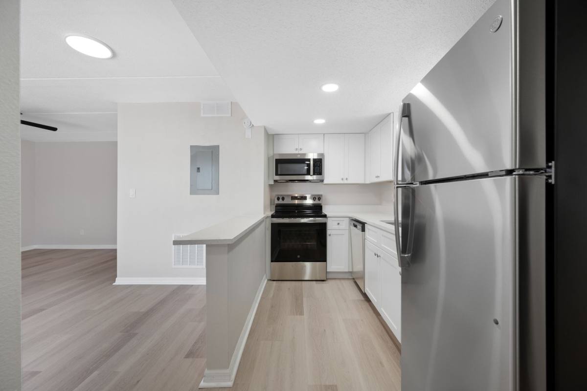 Apartment for rent at 7950 Blind Pass Rd, Saint Petersburg, FL 33706